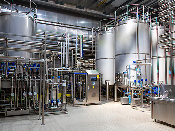 ステンレス製タンク